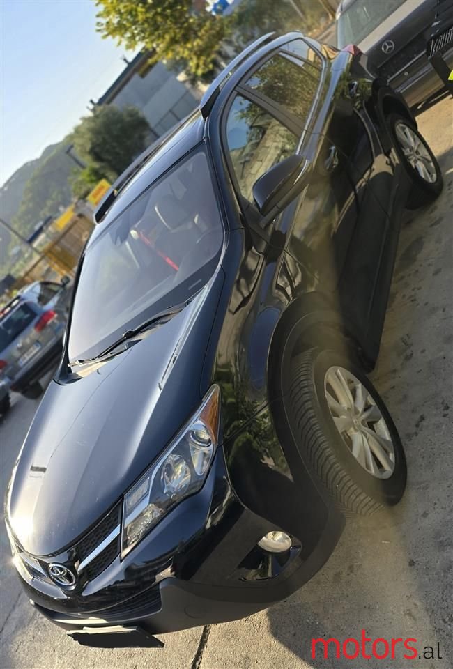 2015' Toyota RAV4 photo #6