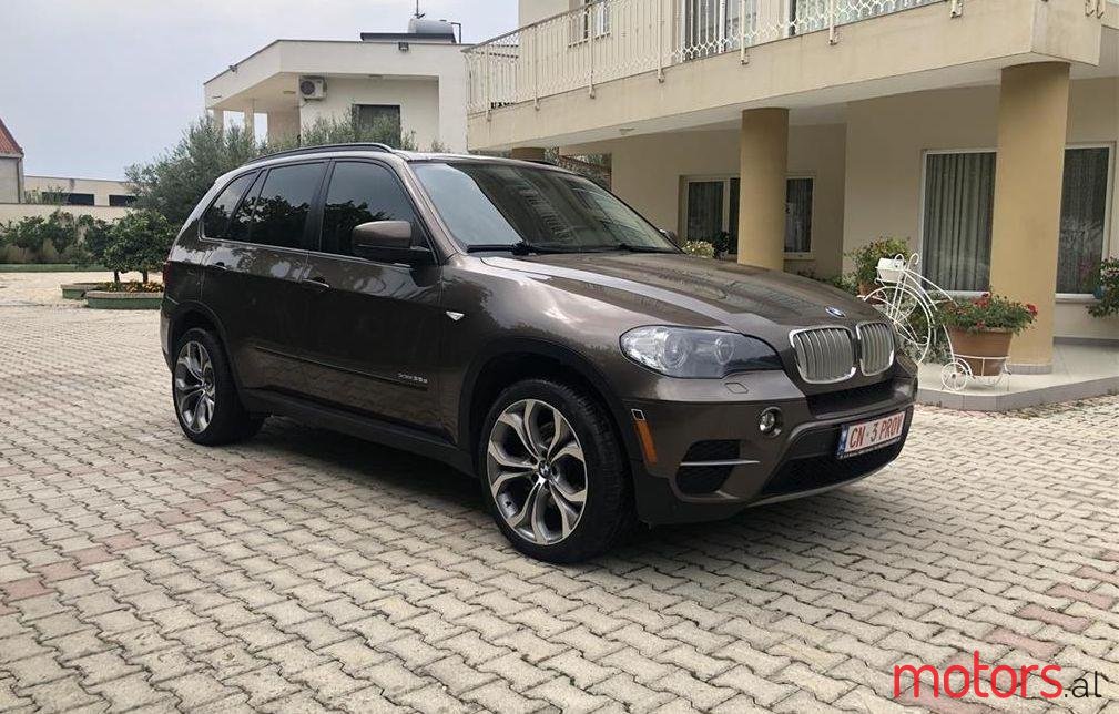 2011' BMW X5 photo #1