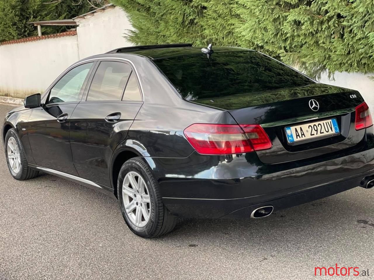 2009' Mercedes-Benz E 220 photo #2