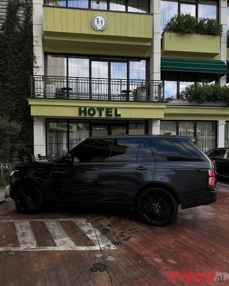 2018' Land Rover Range Rover photo #2