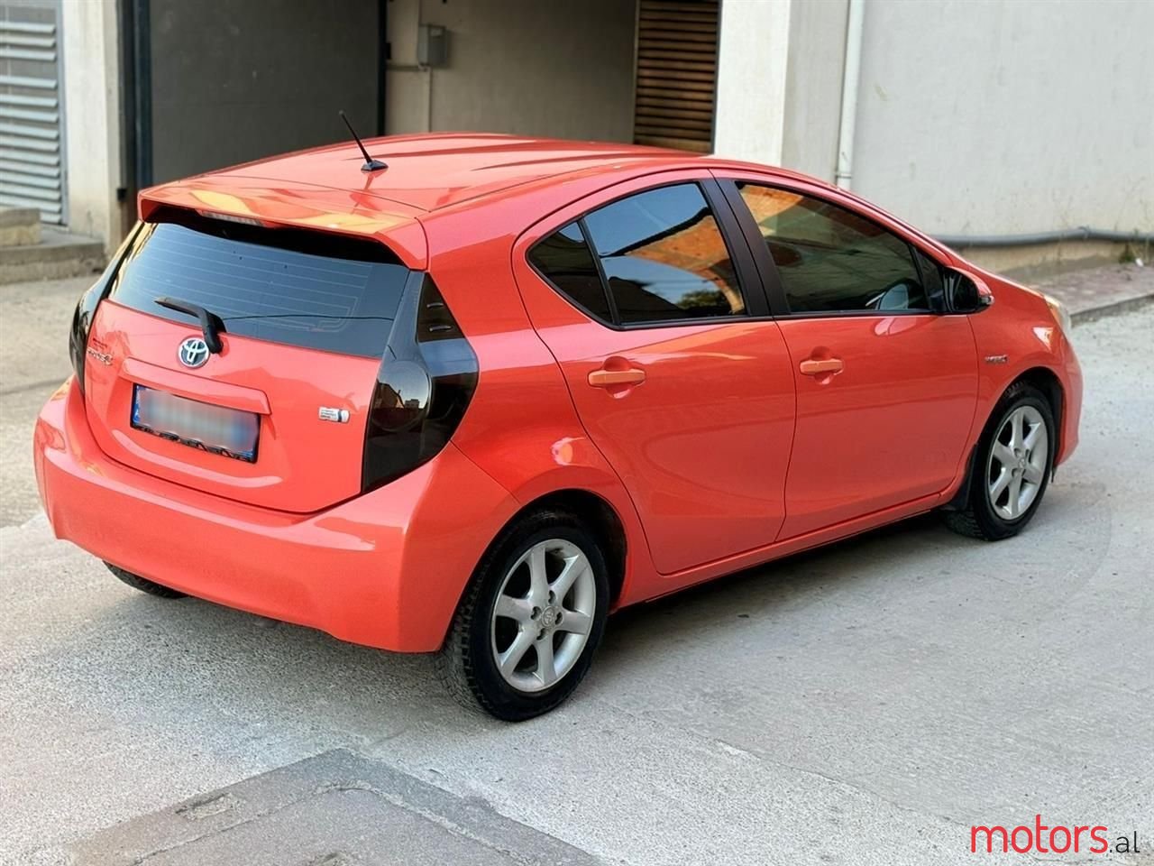 2013' Toyota Yaris photo #2