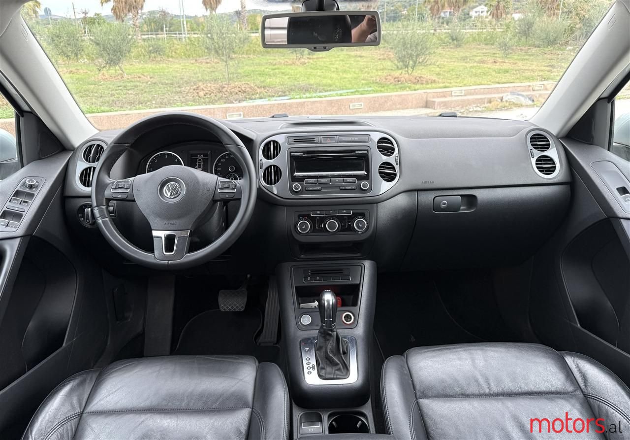 2014' Volkswagen Tiguan photo #3