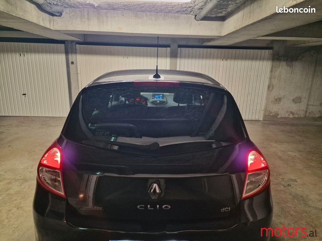 2012' Renault Clio photo #4