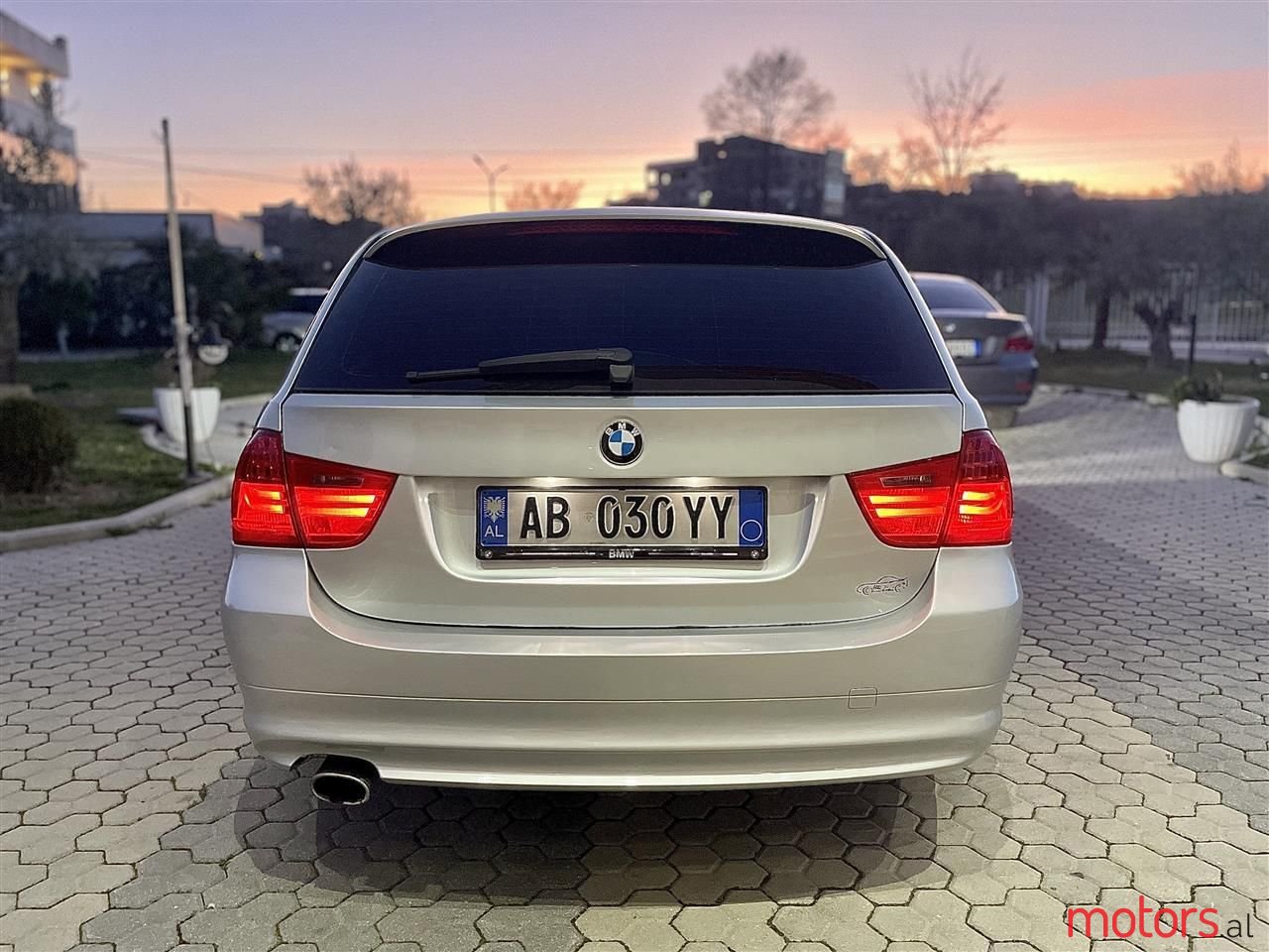 2012' BMW 320 photo #6