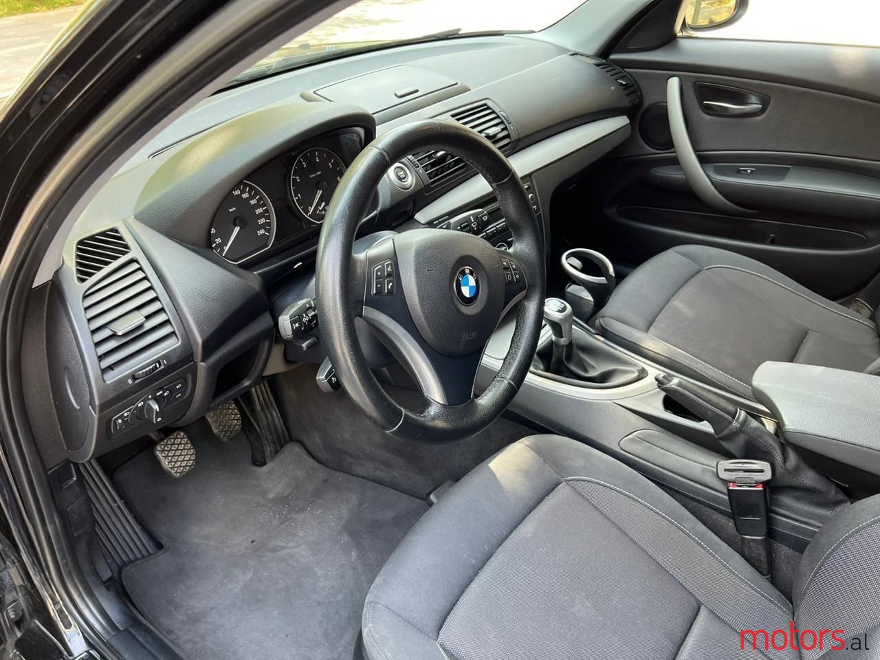 2011' BMW 116 photo #3