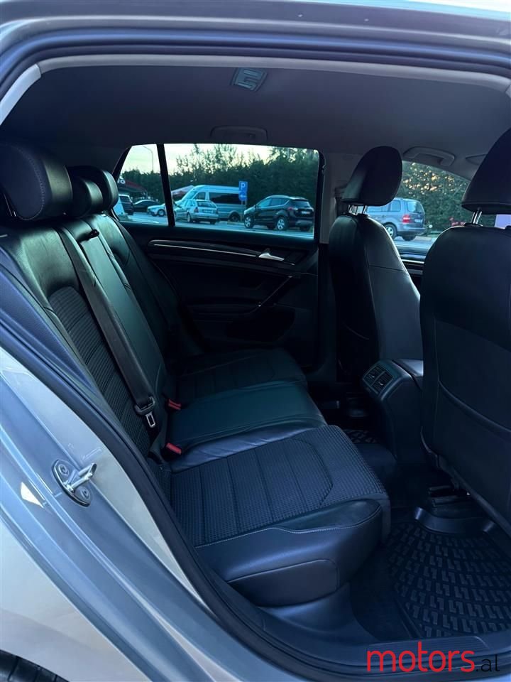 2013' Volkswagen Golf photo #4