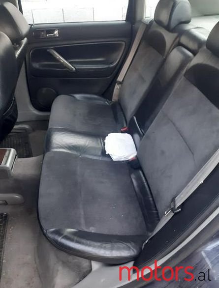 2000' Volkswagen Passat photo #5