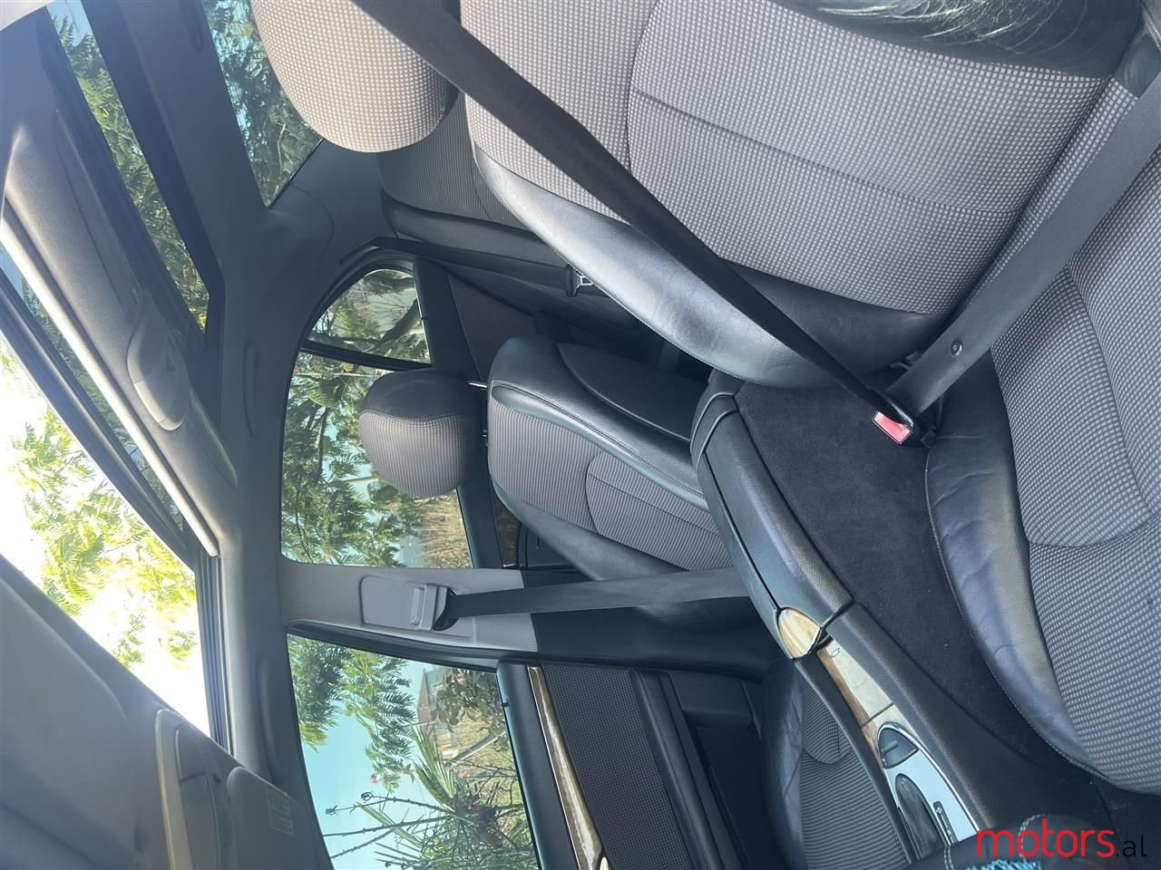 2007' Mercedes-Benz 320 photo #2