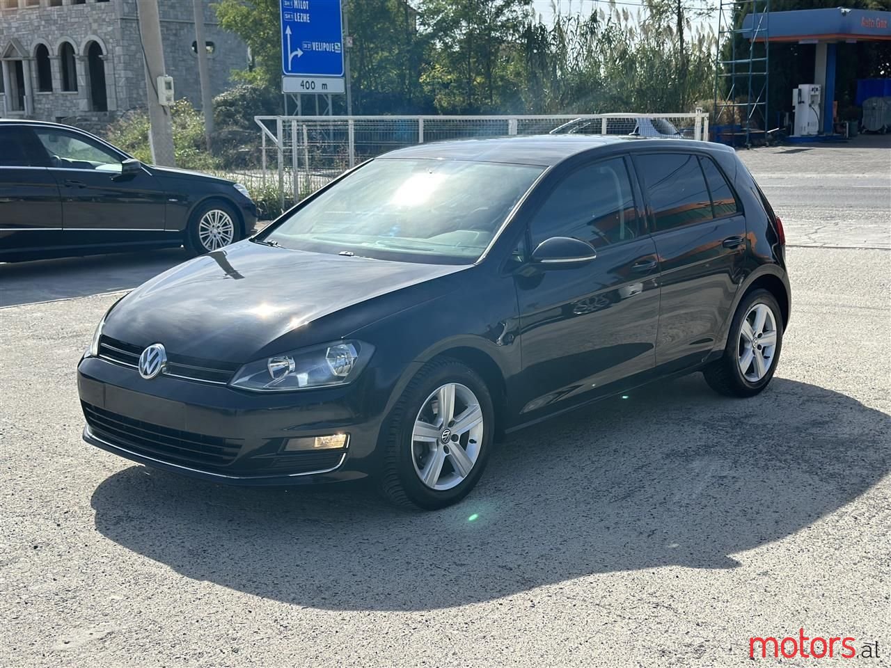 2013' Volkswagen Golf photo #1