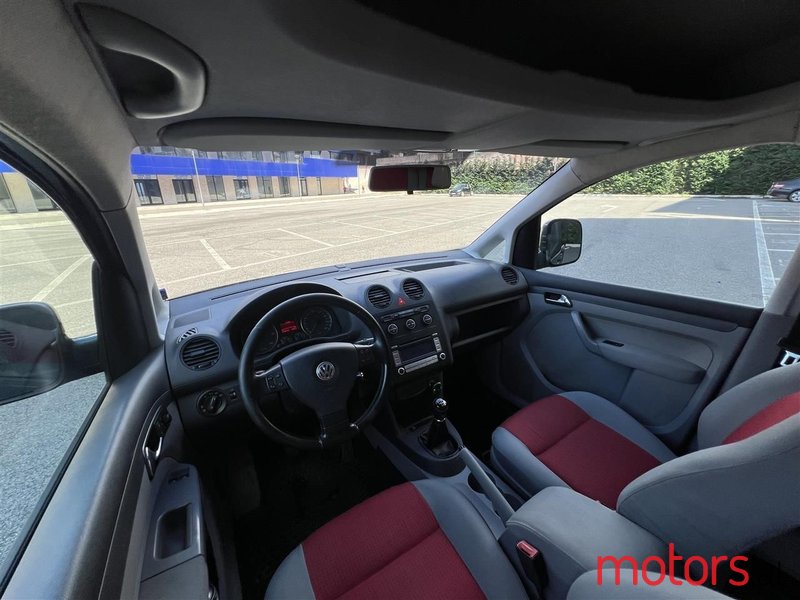 2008' Volkswagen Caddy photo #2
