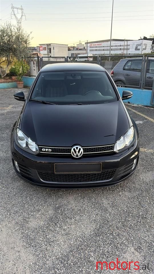 2010' Volkswagen Golf photo #5