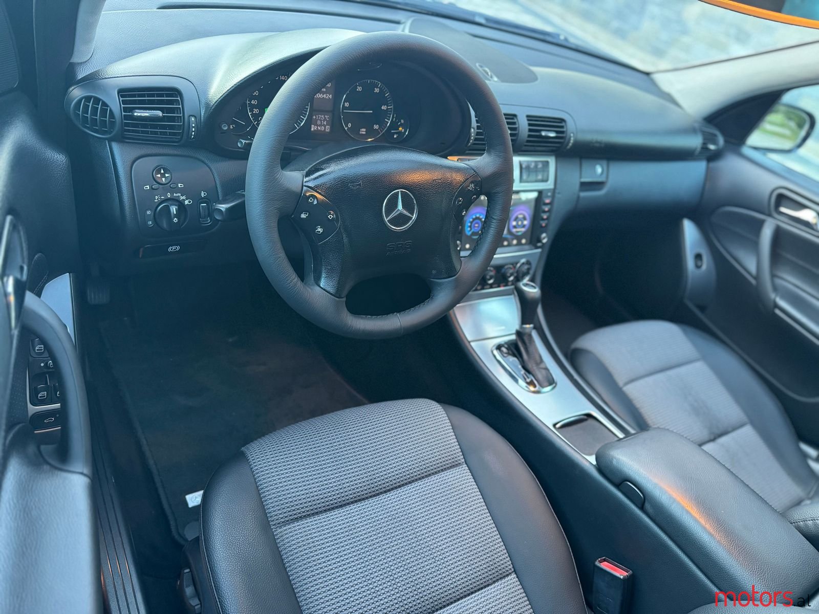 2006' Mercedes-Benz C 200 photo #4