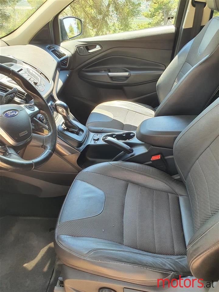 2013' Ford Kuga photo #4