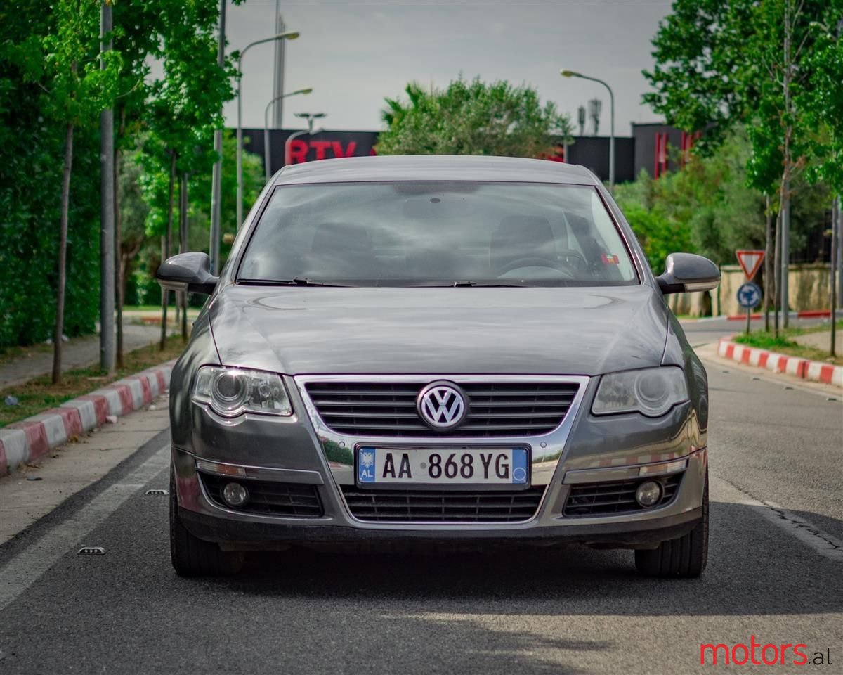 2008' Volkswagen Passat photo #5