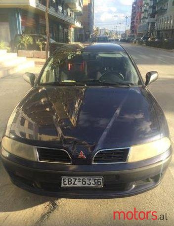 2001' Mitsubishi Carisma photo #2