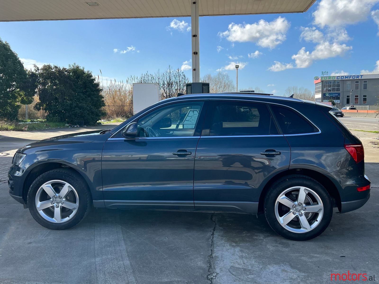 2010' Audi Q5 photo #6