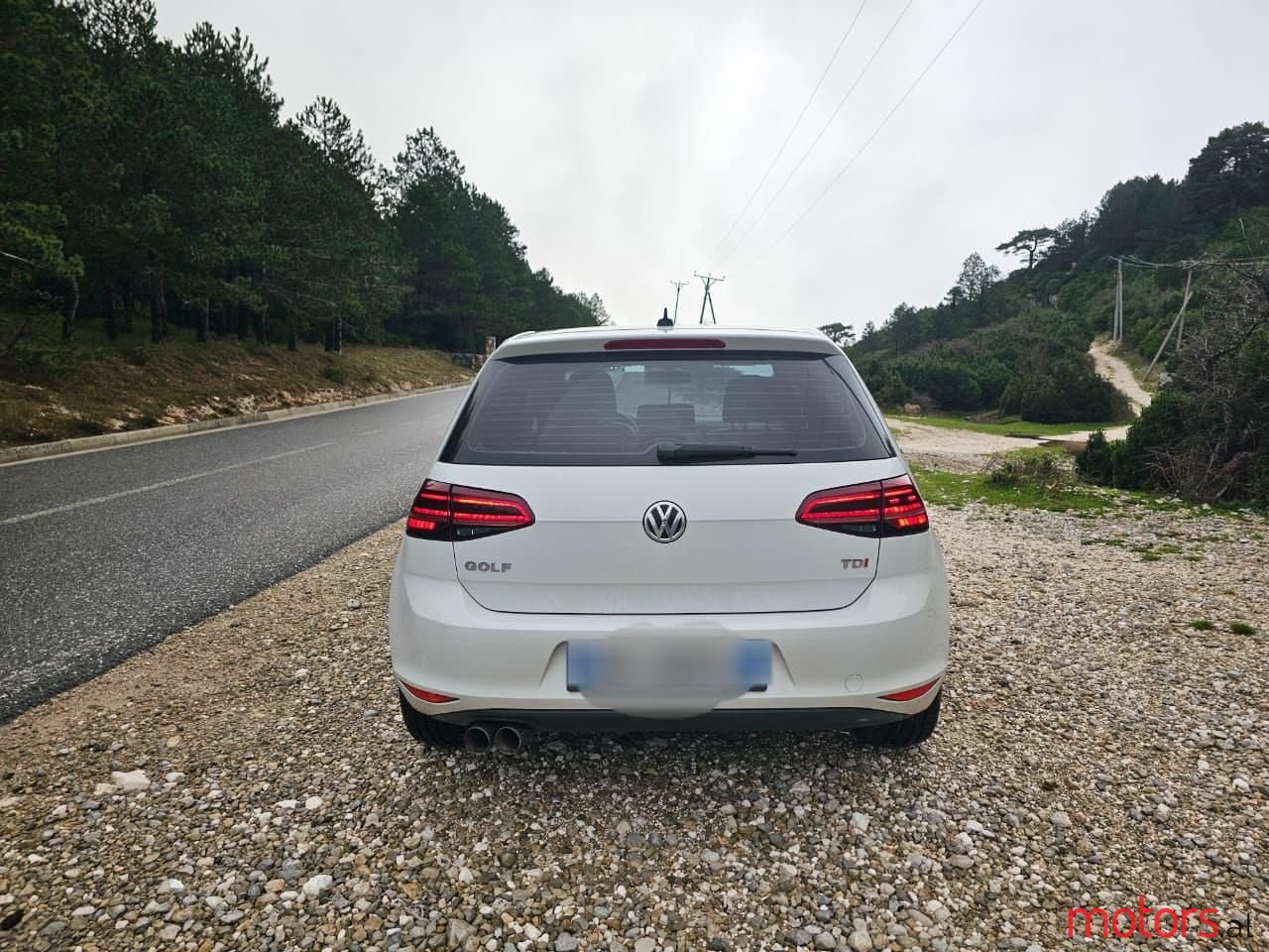 2015' Volkswagen Golf photo #3