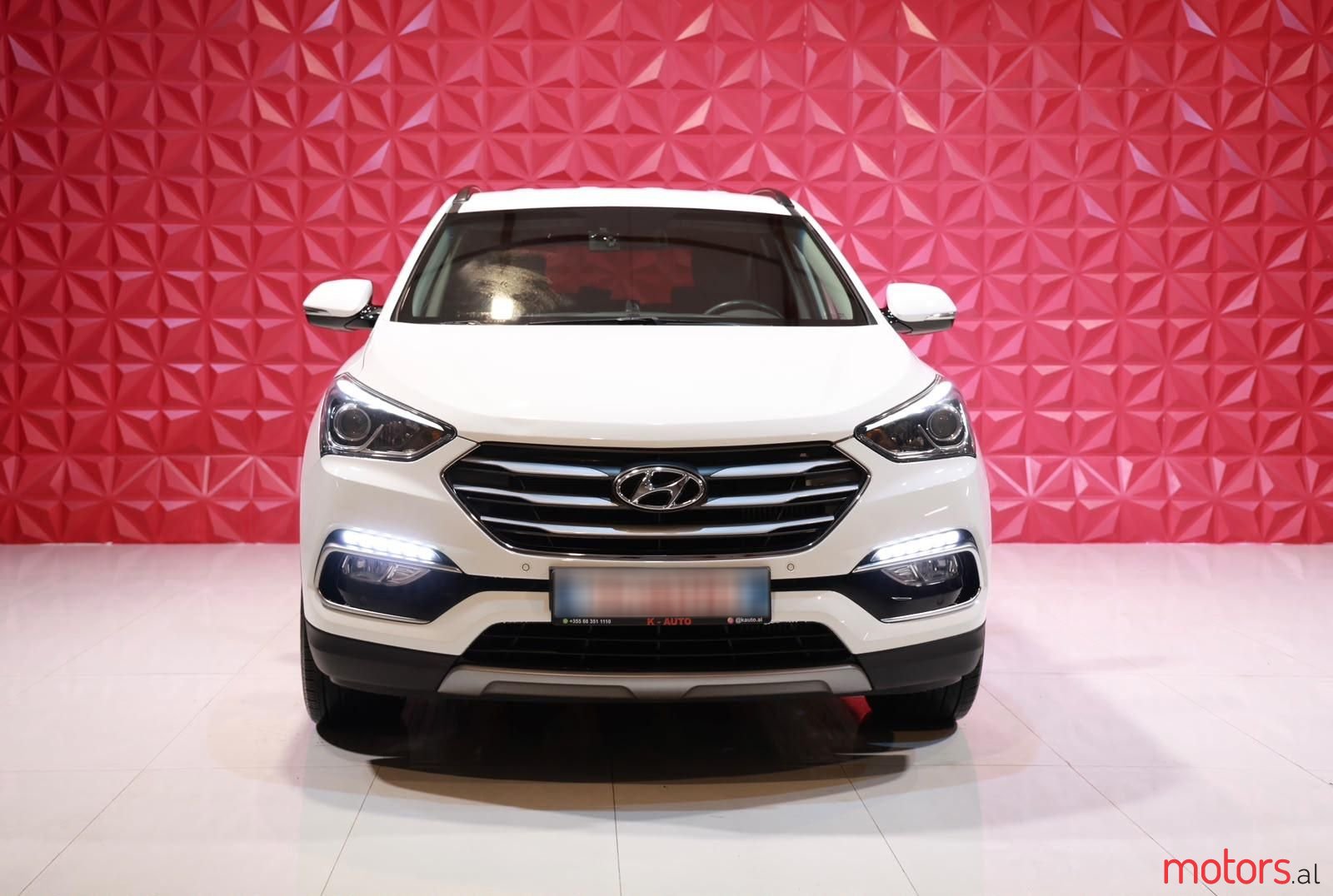 2017' Hyundai Santa Fe photo #1