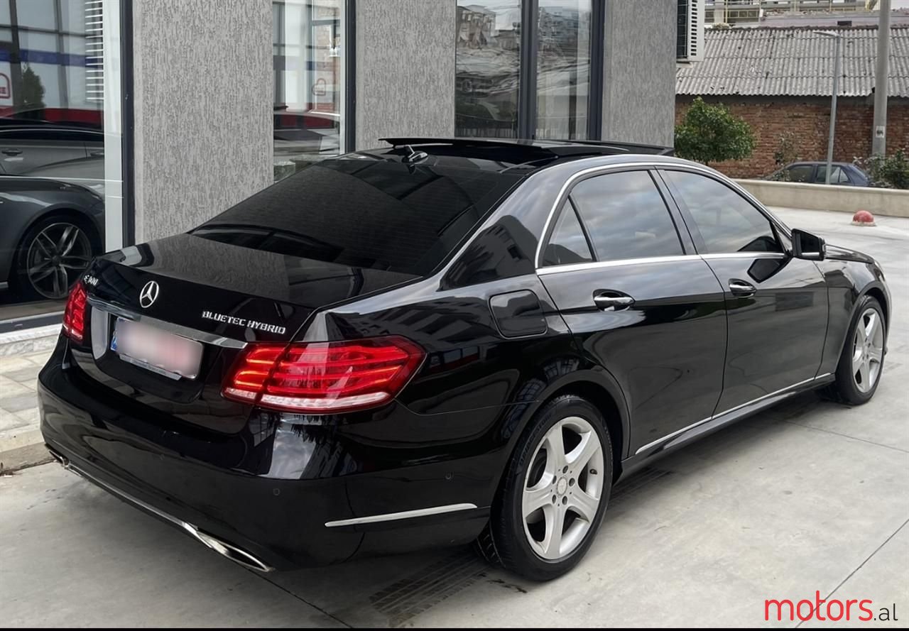 2013' Mercedes-Benz E 300 photo #6