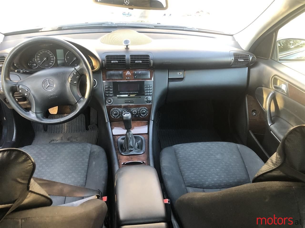 2004' Mercedes-Benz E 200 photo #4