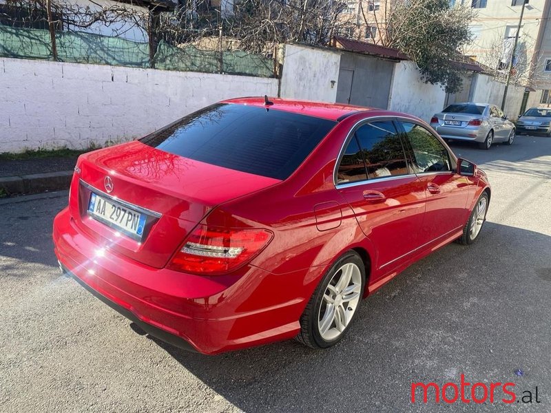 2013' Mercedes-Benz C 250 photo #2