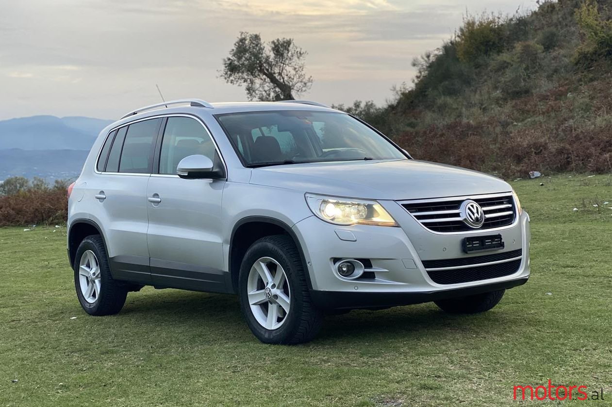 2008' Volkswagen Tiguan photo #1
