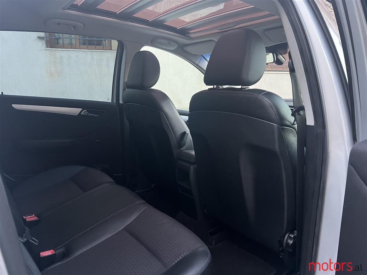 2006' Mercedes-Benz B 200 photo #4