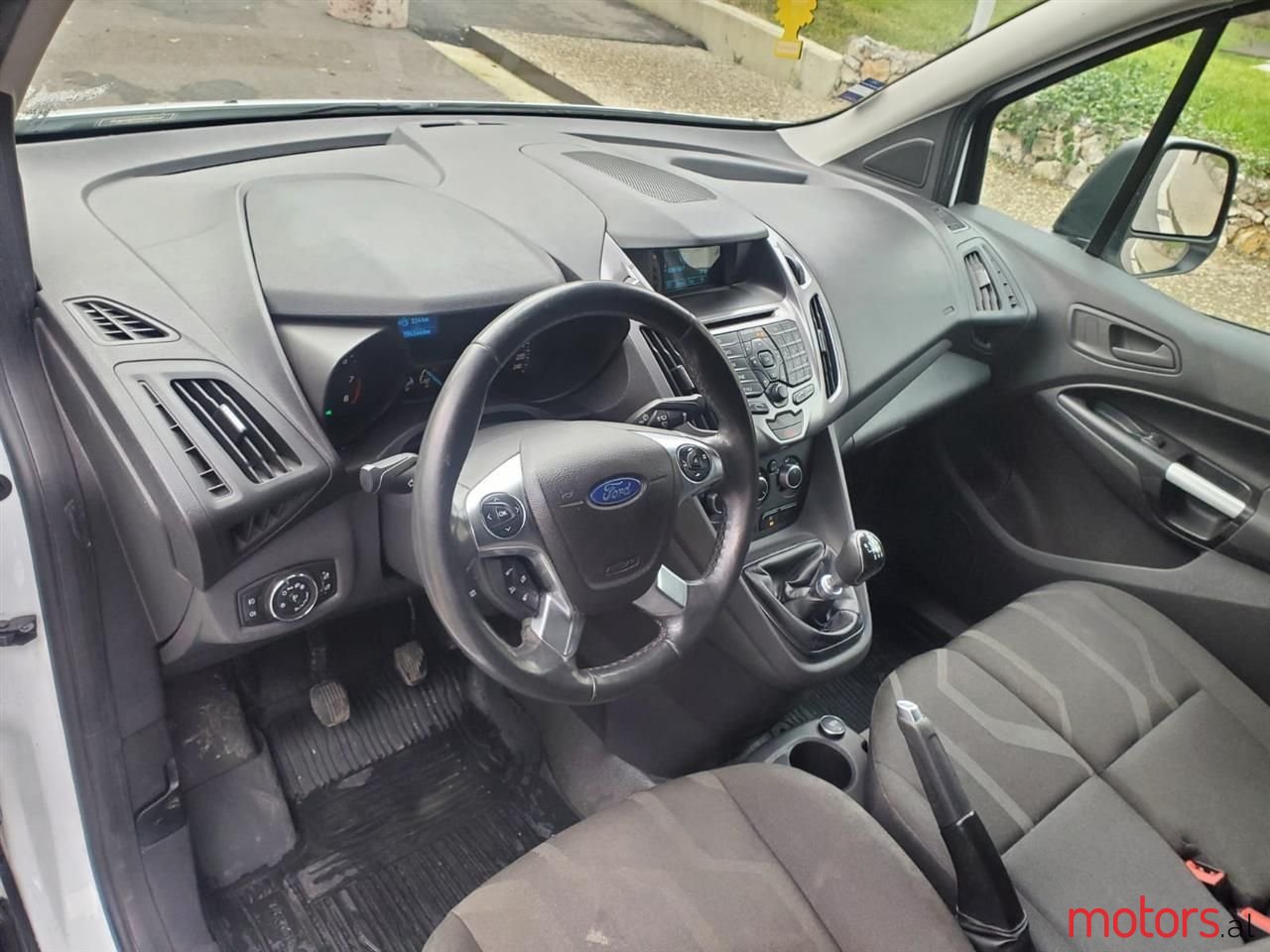 2015' Ford Tourneo photo #3