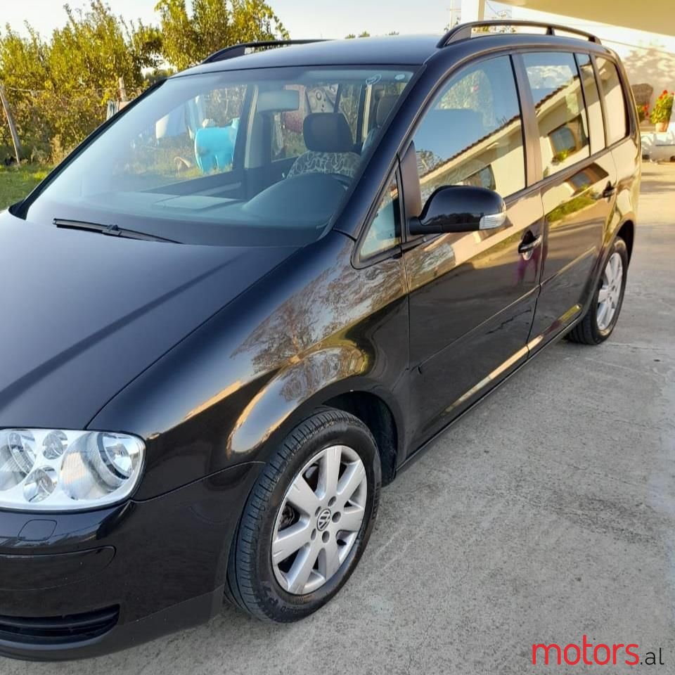 2006' Volkswagen Touran photo #5