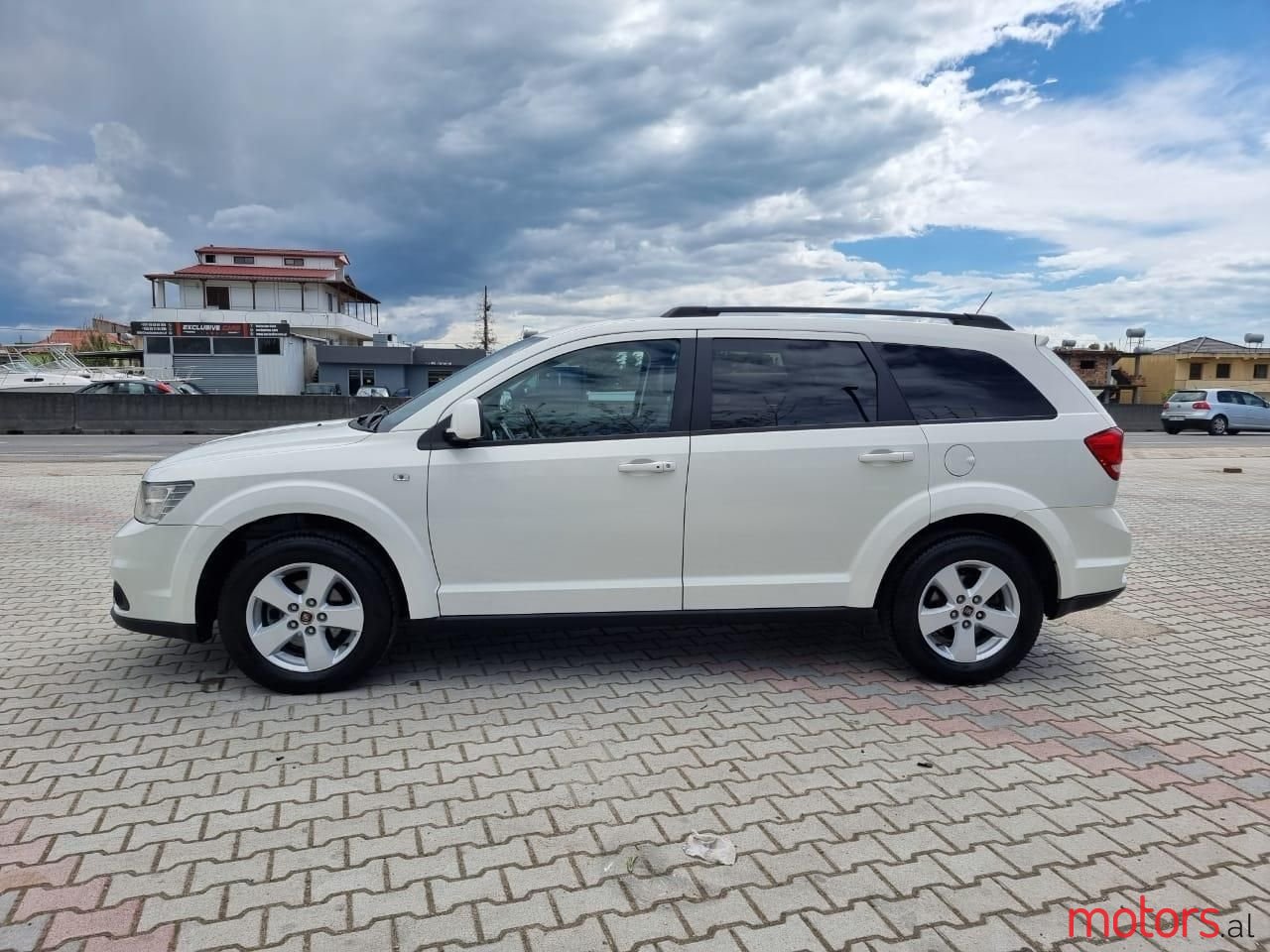 2011' Fiat Freemont photo #5