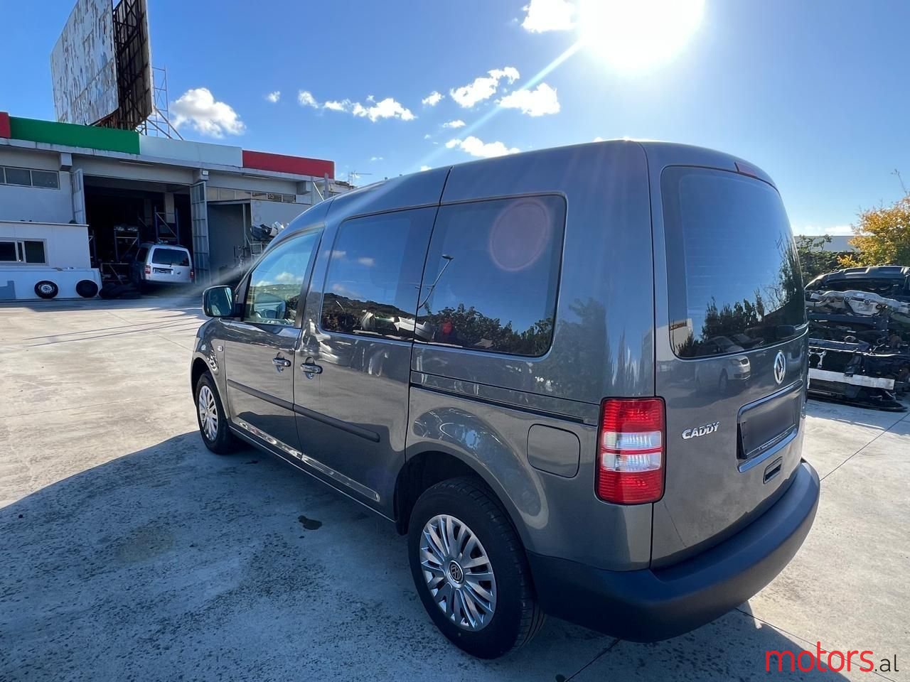 2012' Volkswagen Caddy photo #3