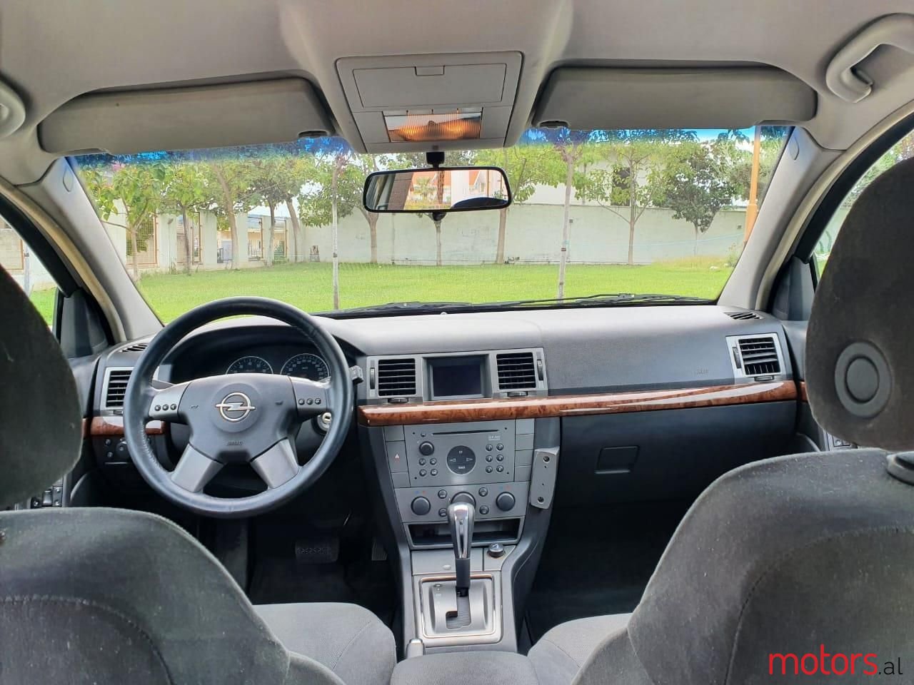 2005' Opel Vectra photo #1