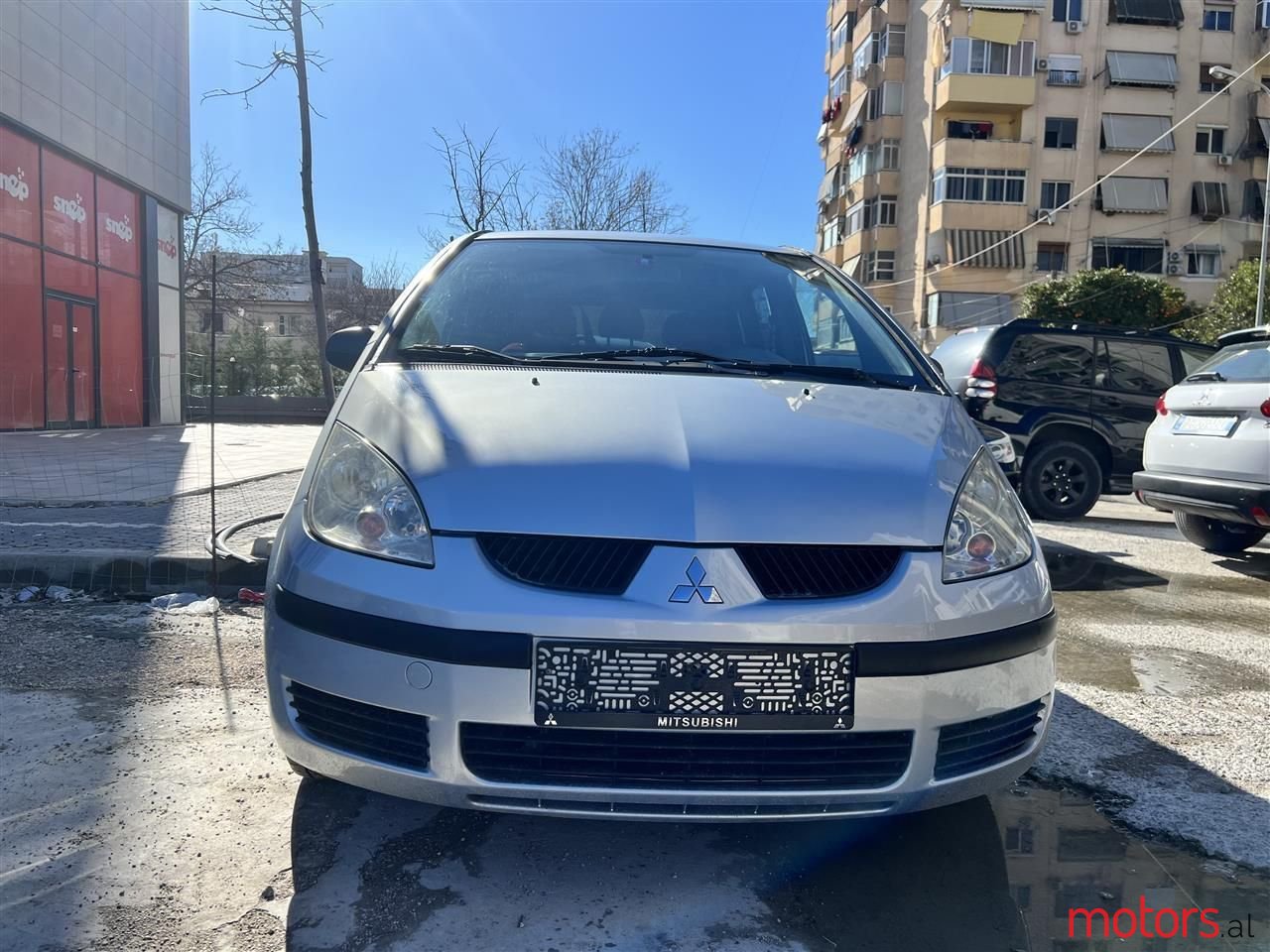 2004' Mitsubishi Colt photo #5