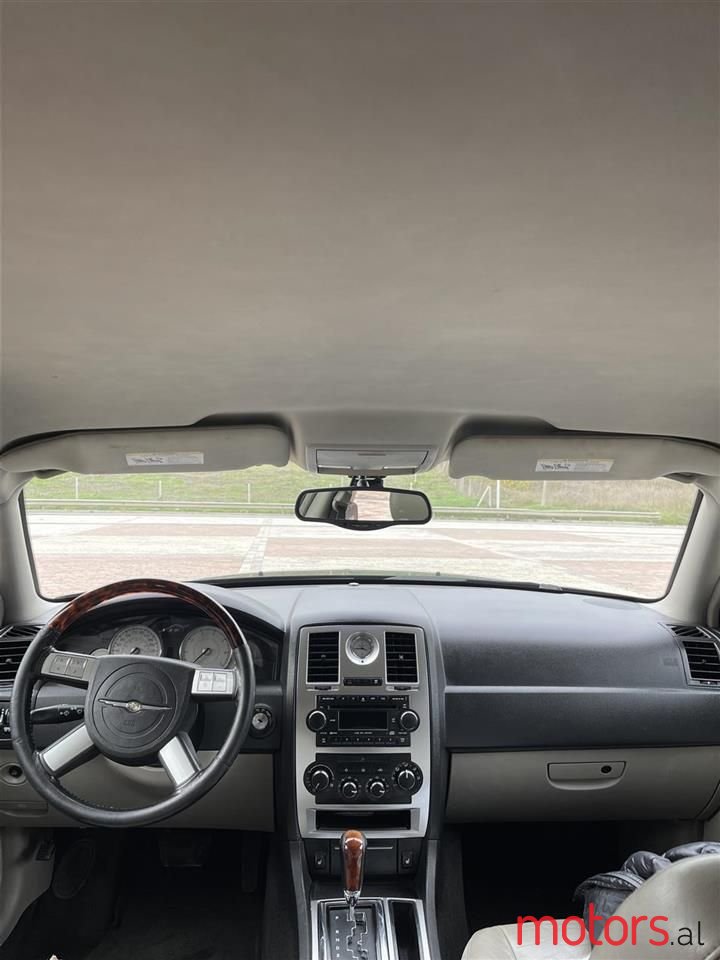 2004' Chrysler 300C photo #6