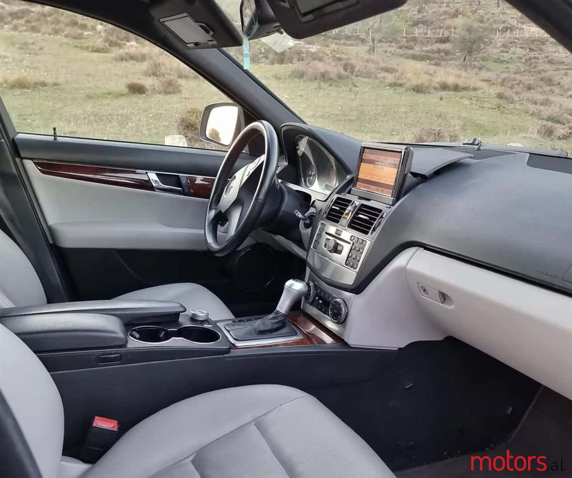 2009' Mercedes-Benz C 300 photo #6