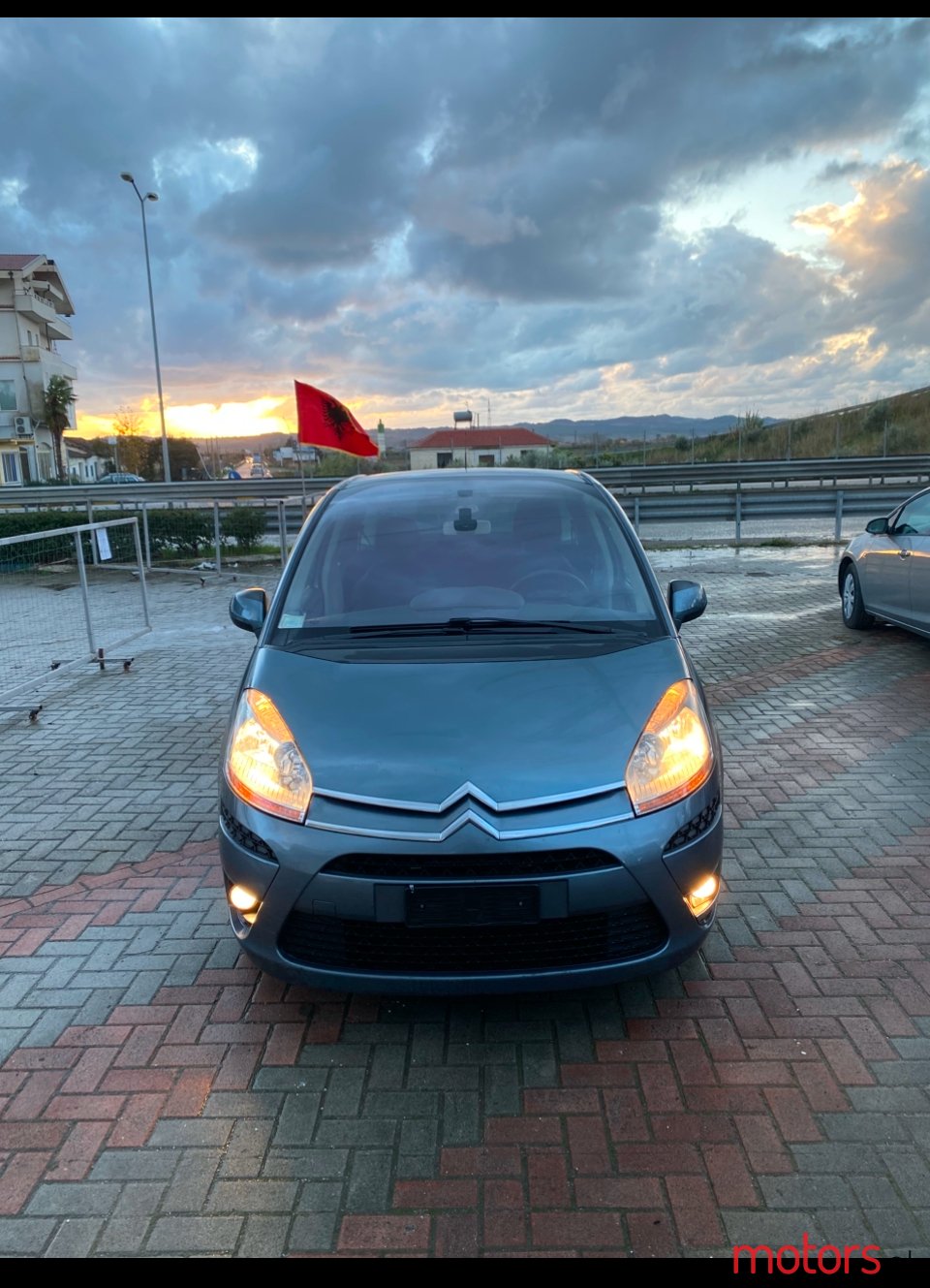 2011' Citroen photo #3