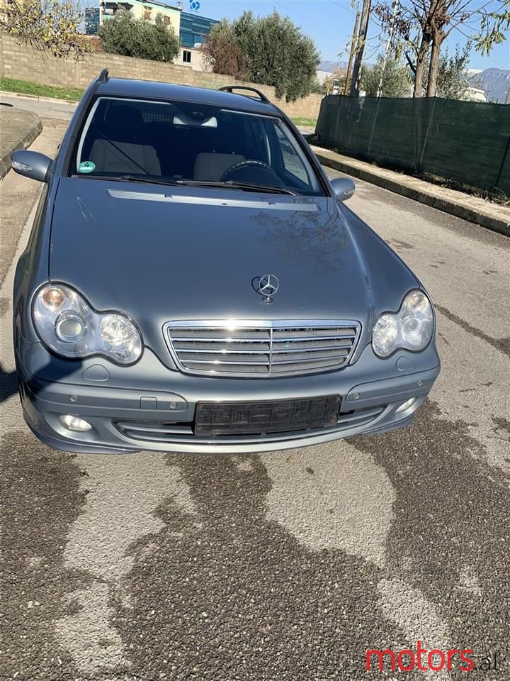 2005' Mercedes-Benz C 200 photo #3