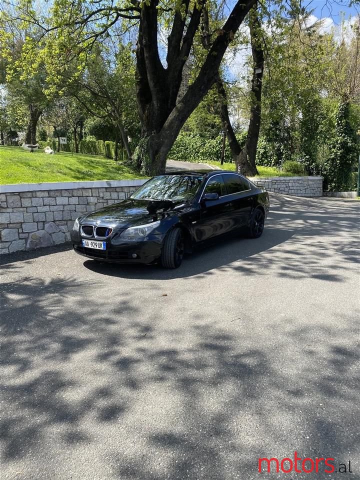 2004' BMW 330 photo #1