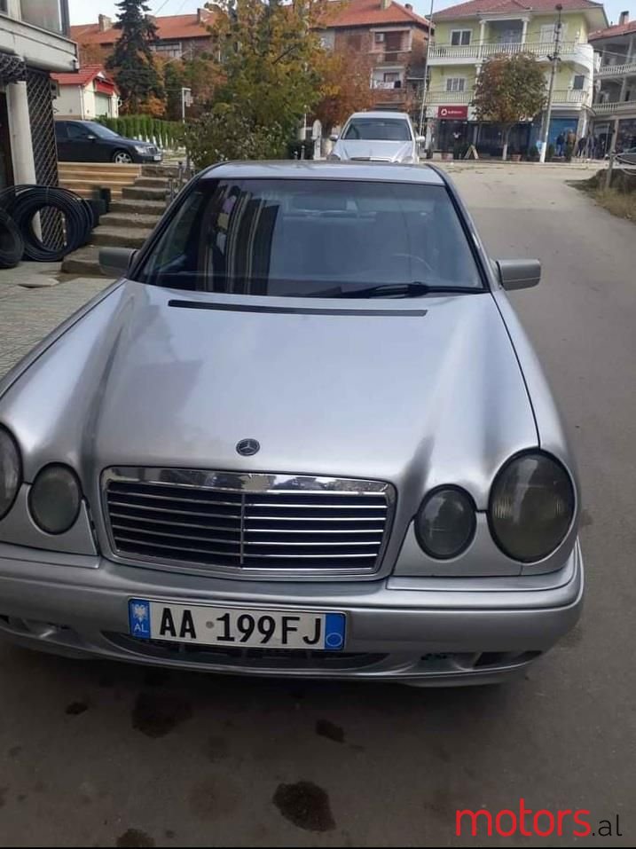2000' Mercedes-Benz 200 photo #1