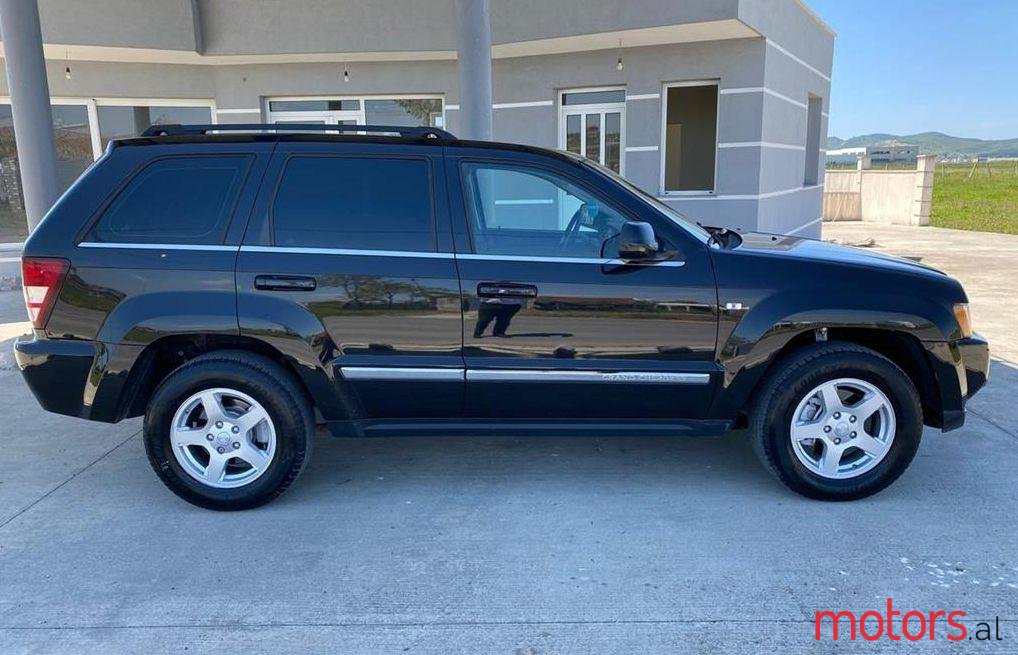 2008' Jeep Cherokee photo #1