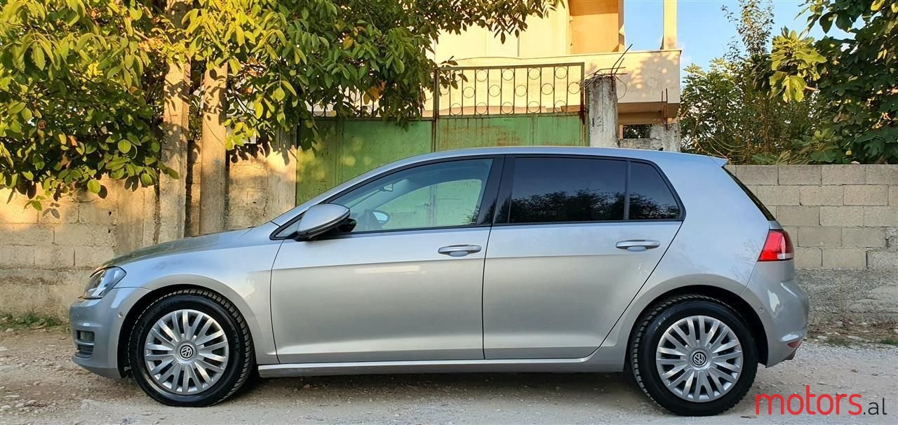 2013' Volkswagen Golf photo #3