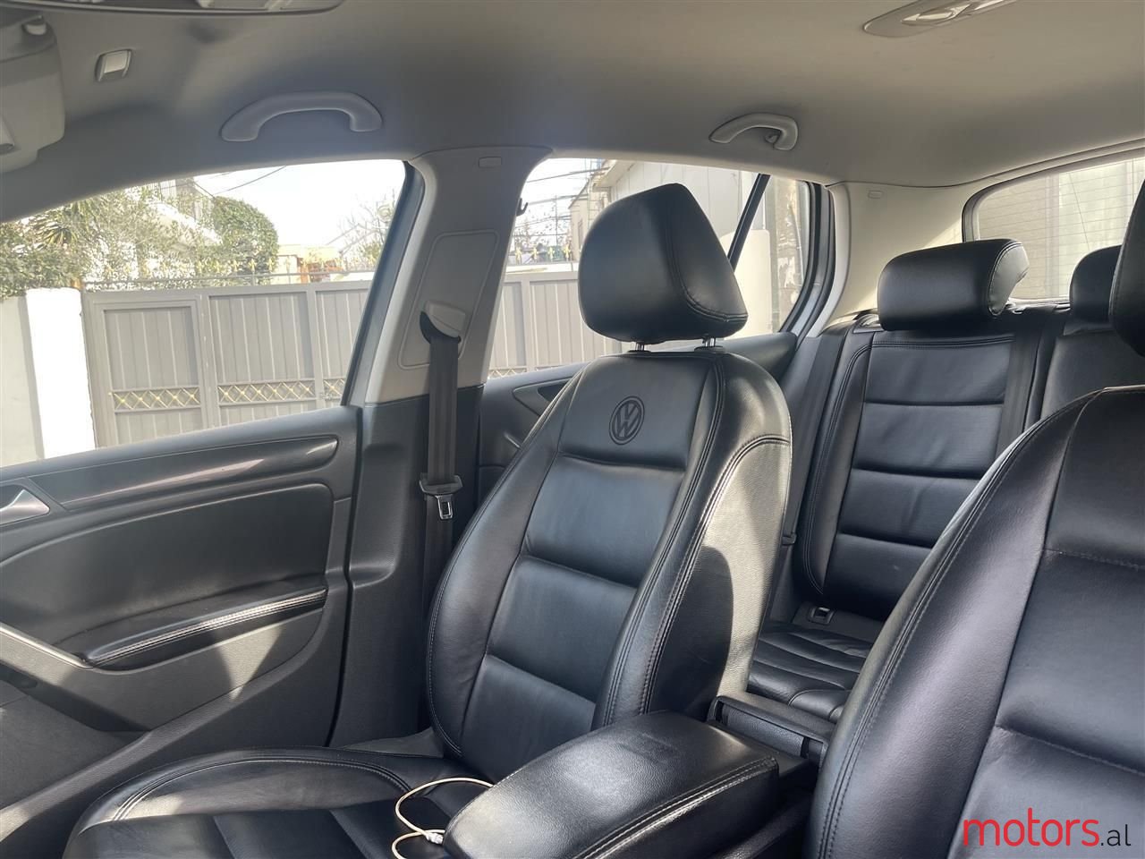 2012' Volkswagen Golf photo #3