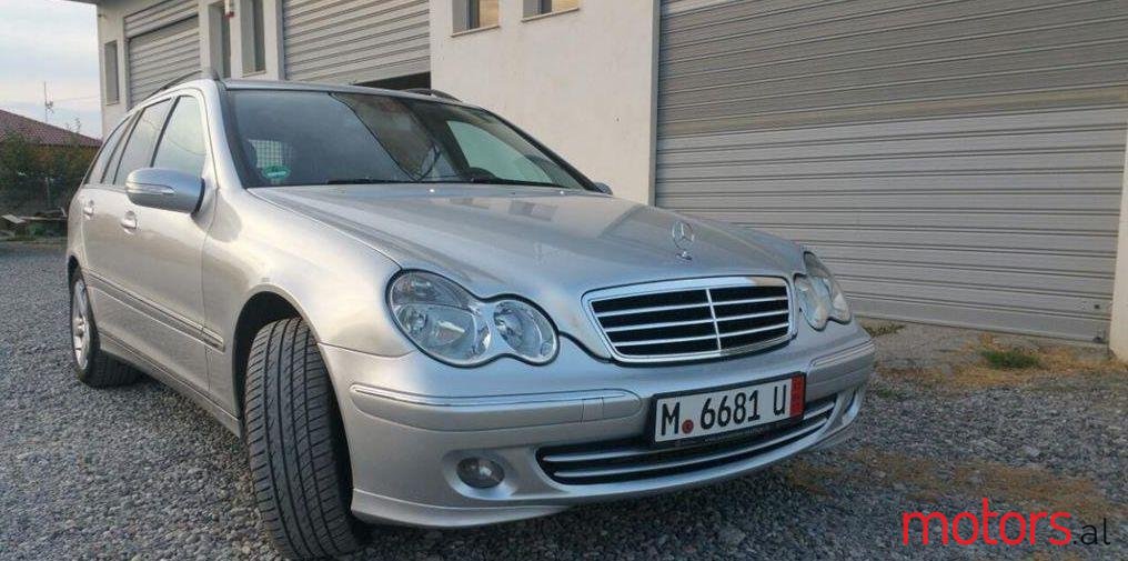 2005' Mercedes-Benz C 220 photo #2