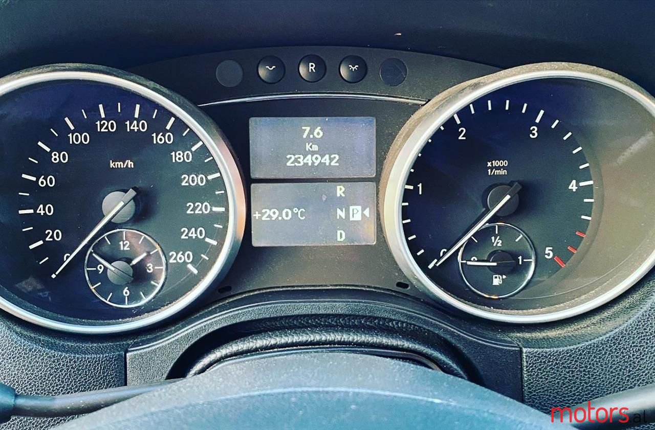 2010' Mercedes-Benz ML 350 photo #2