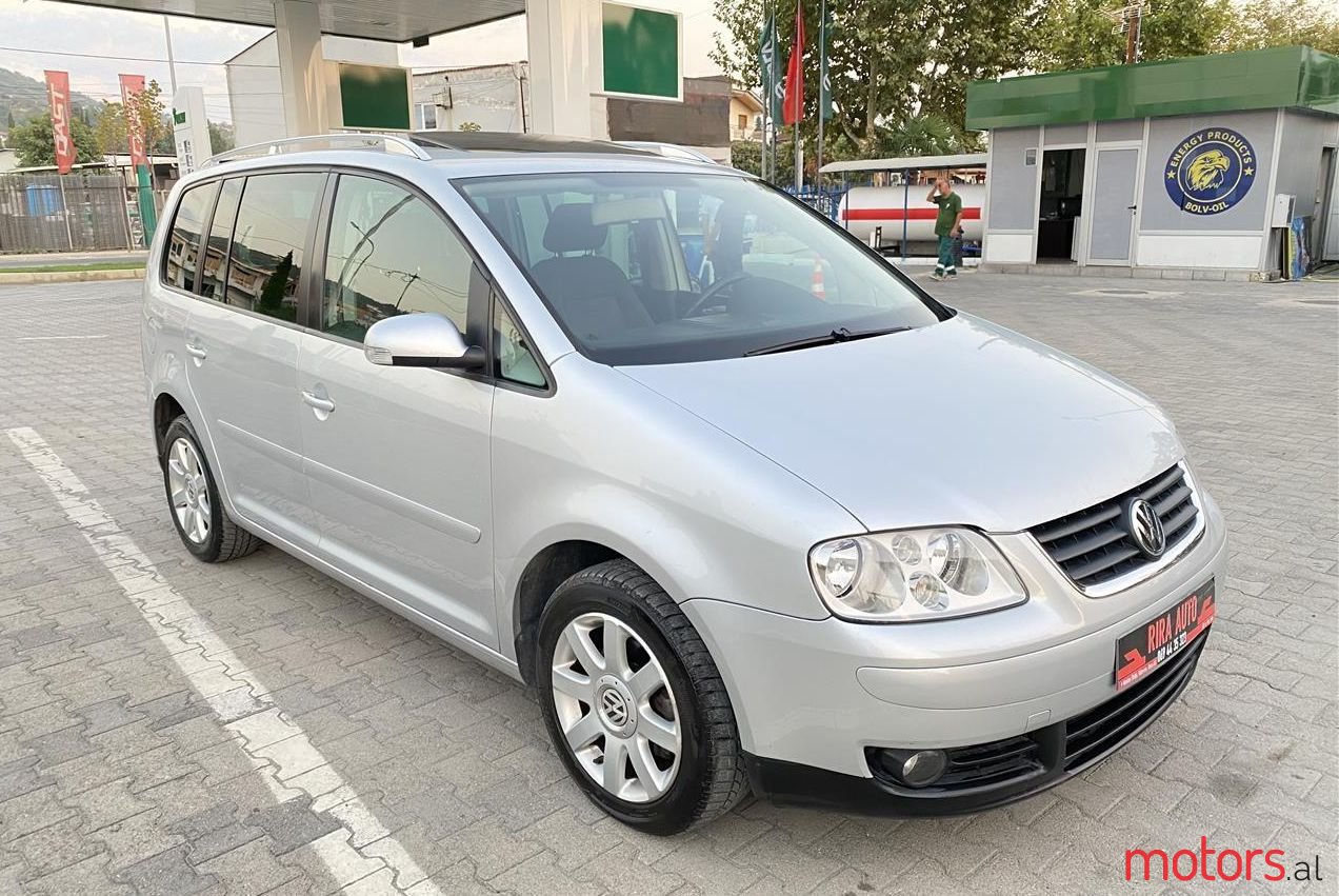 2005' Volkswagen Touran photo #1