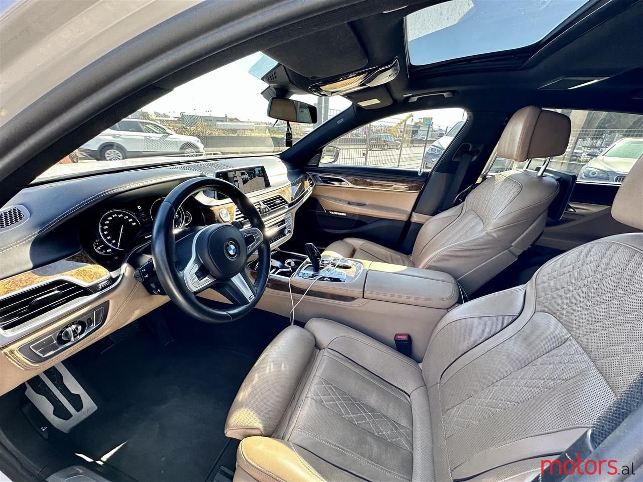 2016' BMW 740 photo #5