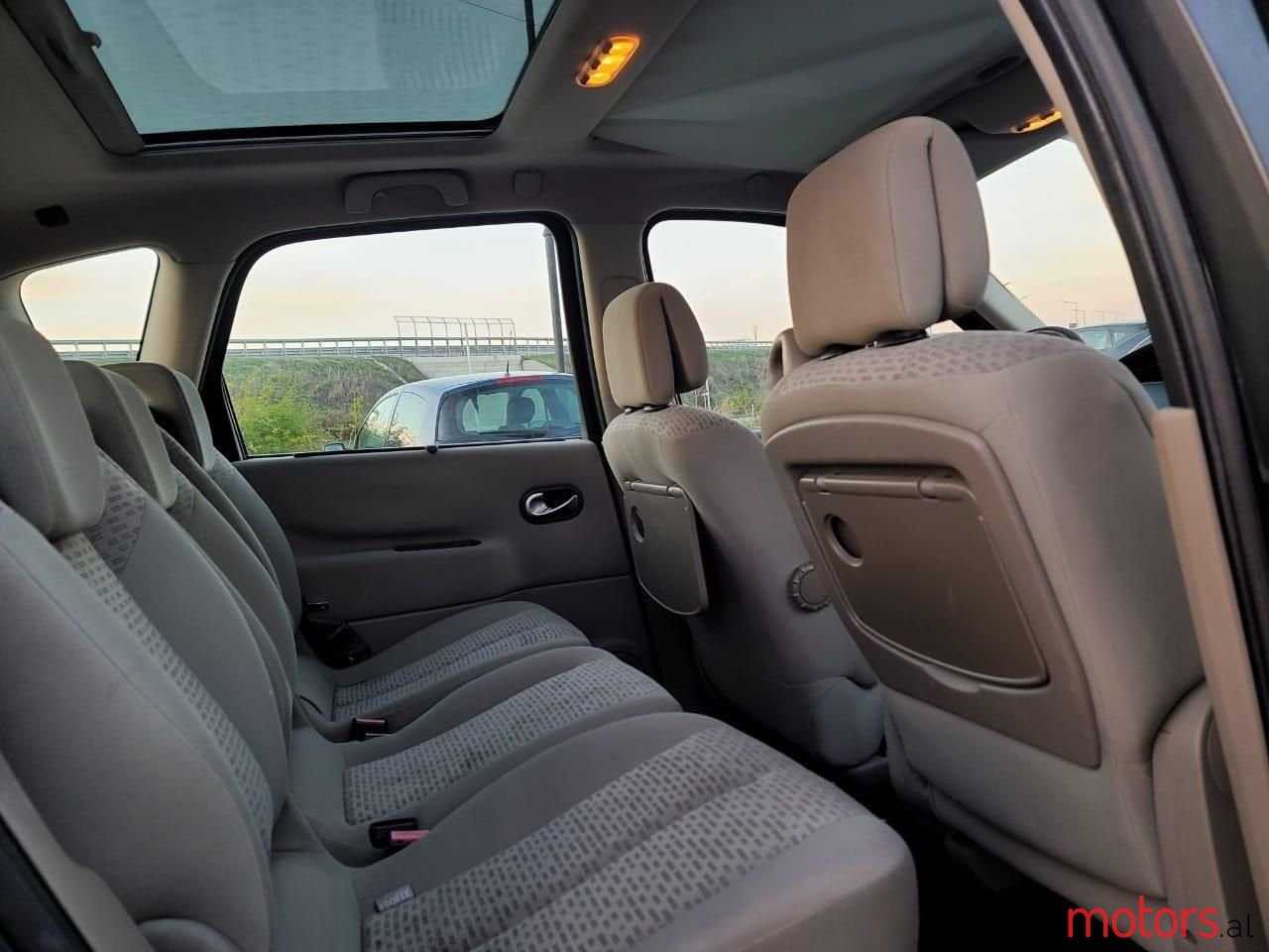 2006' Renault Scenic photo #5