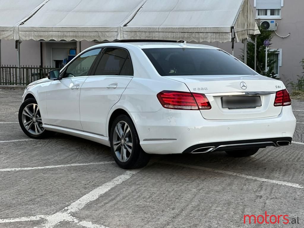 2014' Mercedes-Benz E 220 photo #6
