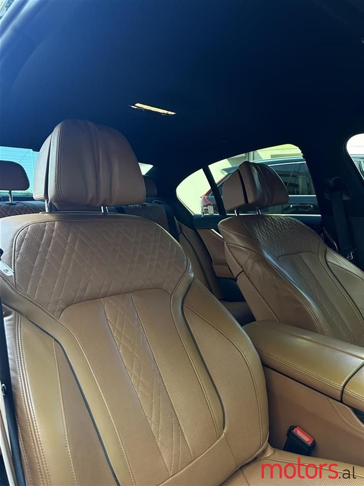 2017' BMW 730 photo #4