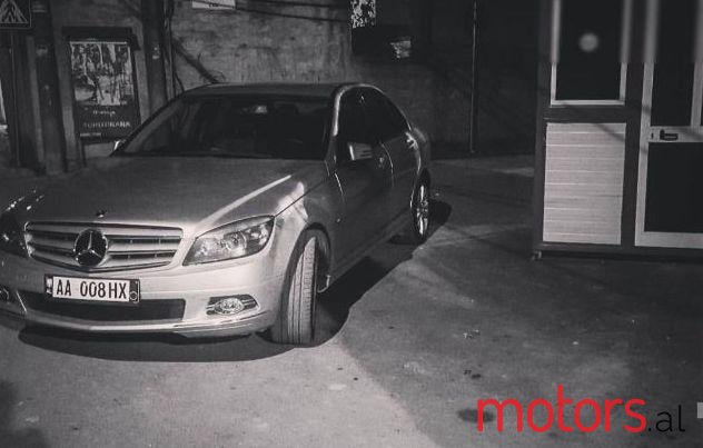 2008' Mercedes-Benz C-Class photo #1